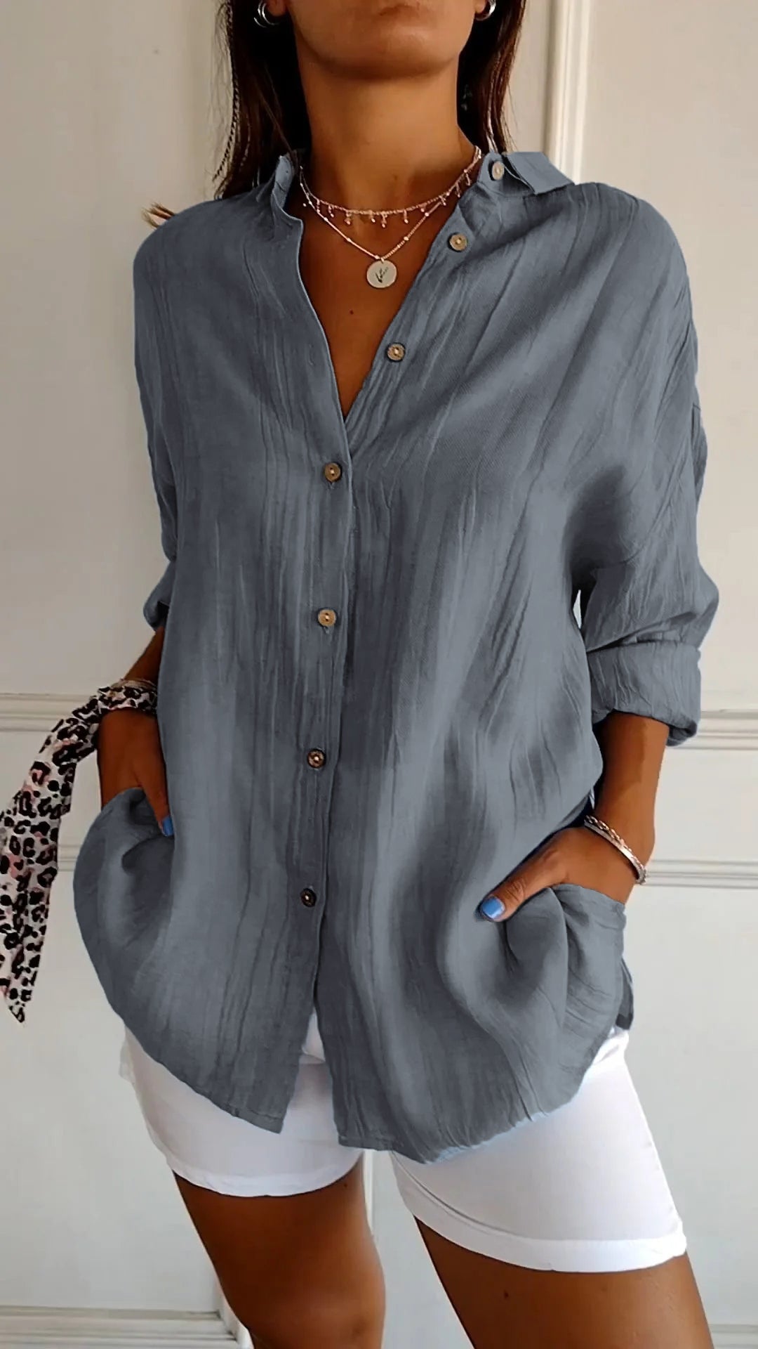 Sasha - Elegant shirt with pleated style